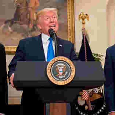 New Immigration Bill: Trump Says He Wants Immigrants 'Who Speak English' and Won't 'Collect Welfare'