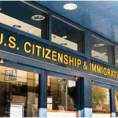 US to Extend Some Expiring Immigrant Work Permits for 18 Months