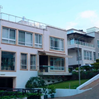 A Section of Houses in Peponi View Estate, Westlands, Marked for Evacuation Tenants Evacuated as Peponi Apartments Teeter on the Brink of Collapse