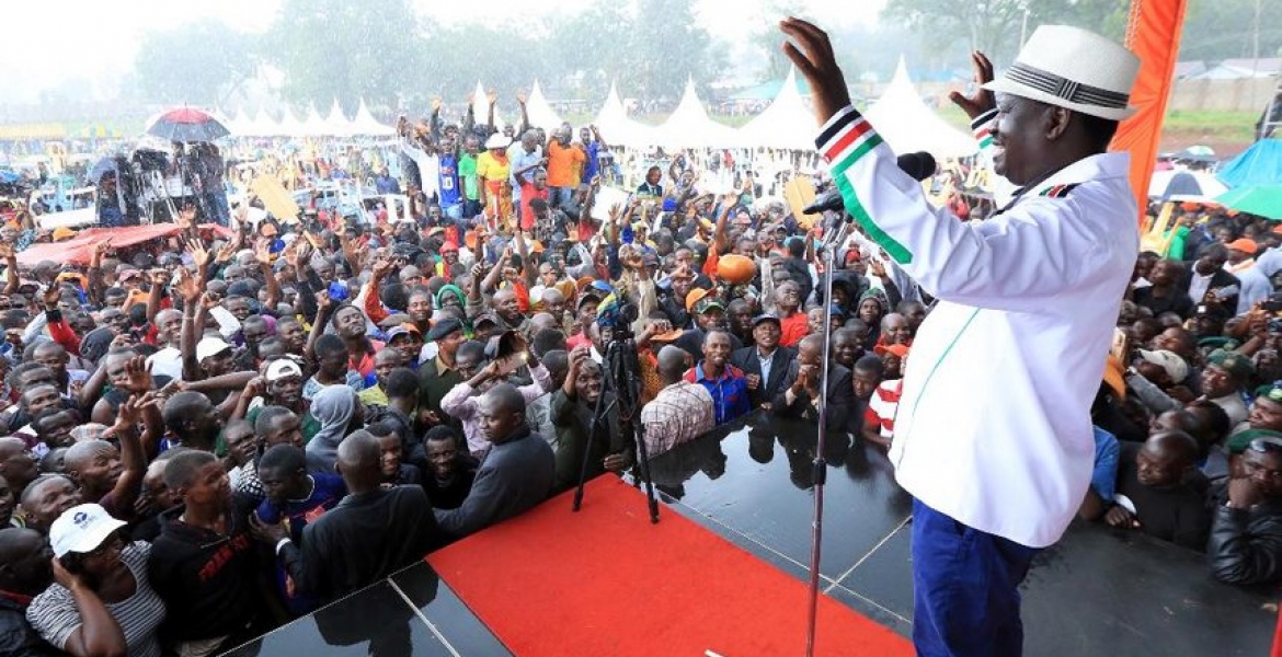 Raila Disowns Independent Candidates, Kalonzo Embraces Them