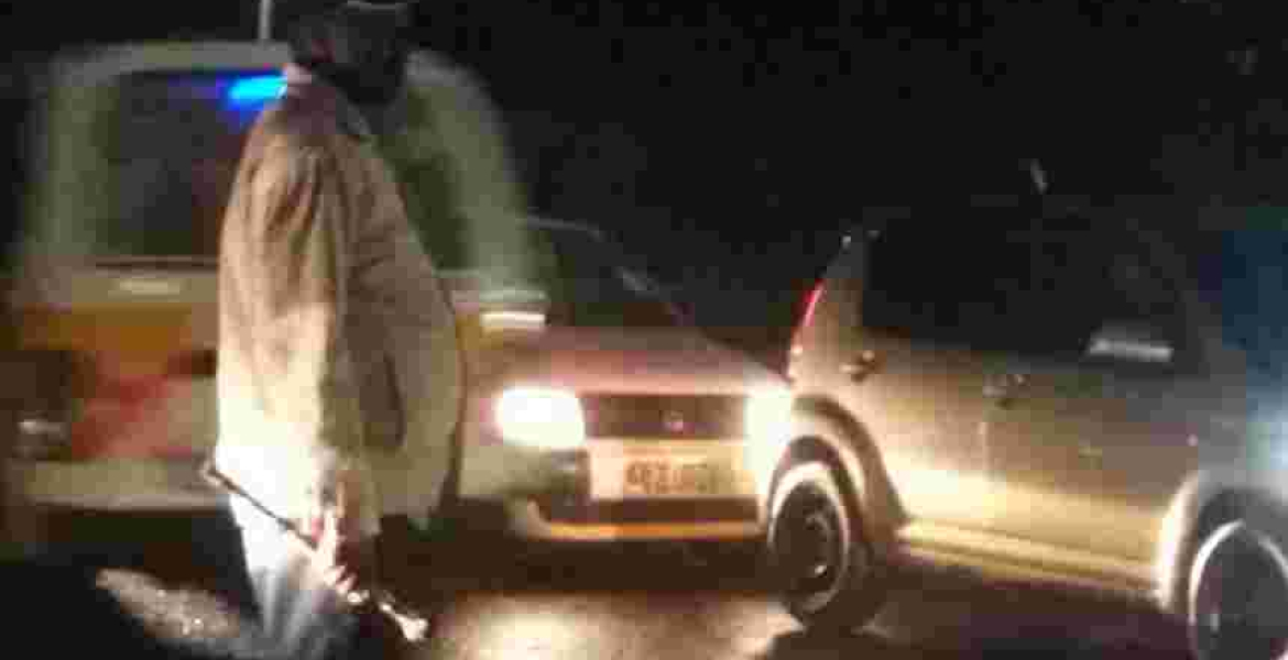 Governor Pulls Out of Motorcade to Control Traffic Flow in Eldoret after Police Absence