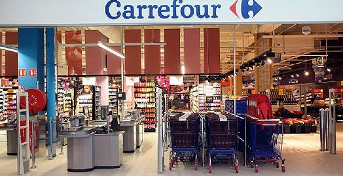 Retail Chain Carrefour Bans White Woman Who Racially Abused Kenyan Lady in Nairobi