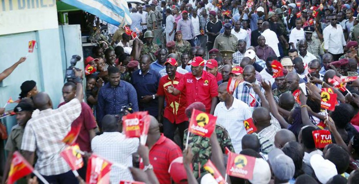 President Uhuru 'Invites' Mombasa Governor Hassan Joho to a New 'Fight'