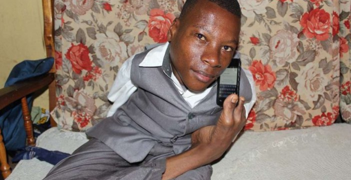 Disabled Kiambu Man Who Cast His Ballot Using Feet Earns State House Invite to Meet President Uhuru