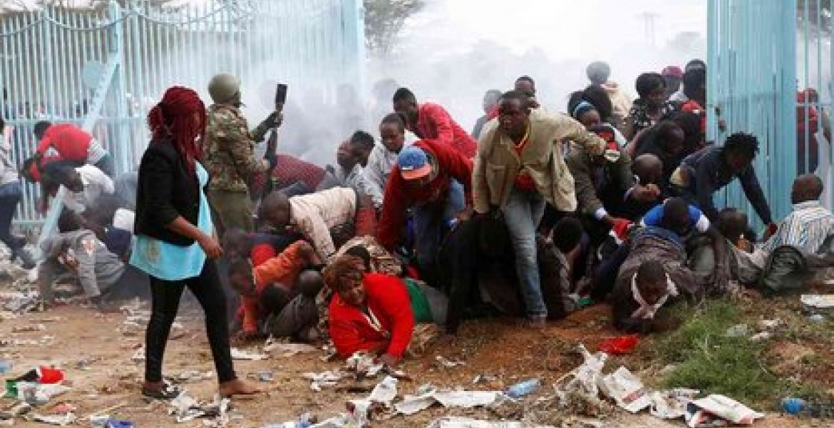 Several People Injured in a Stampede at President Uhuru's Inauguration