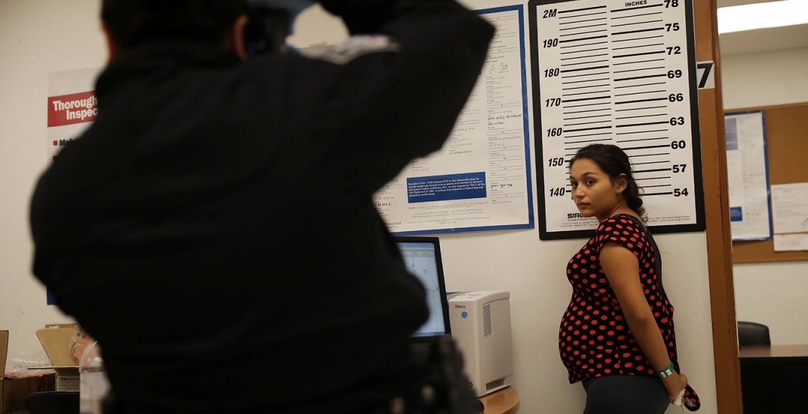 US Paves Way to Hold More Pregnant Women in Immigration Jail