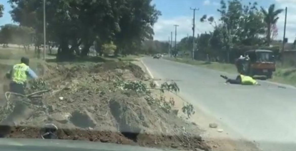 Tuk Tuk Driver Videotaped Stoning Kenyan Traffic Police Officers Speaks Out