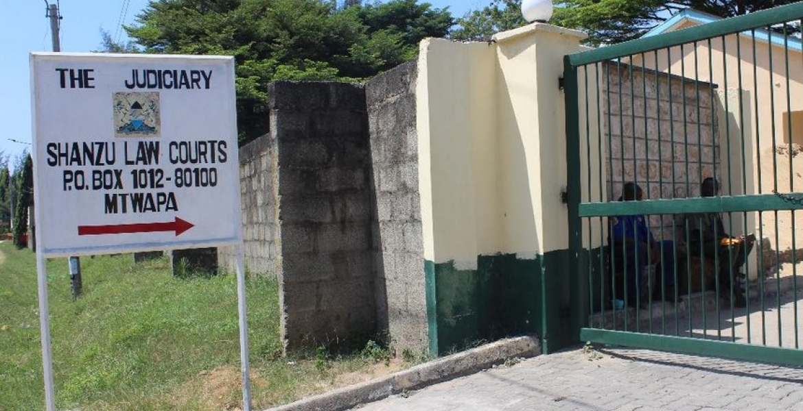 Kenyan Woman Stripped Naked, Videotaped by Two Foreigners during Blind Date