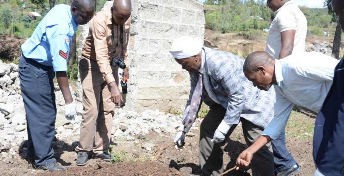 Kenyan Akorino Bishop Busted Exhuming Graves of Seven Relatives in Order to Sell Land
