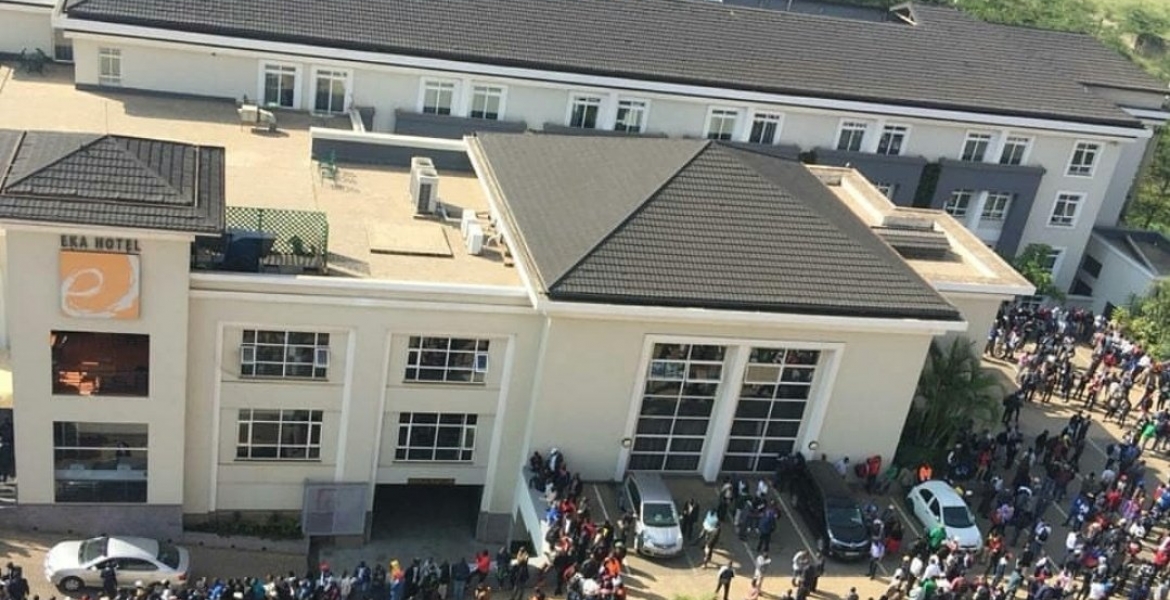 Hundreds of Kenyans Turn Up for Job Interview as Nairobi Hotel Advertises 5 Positions