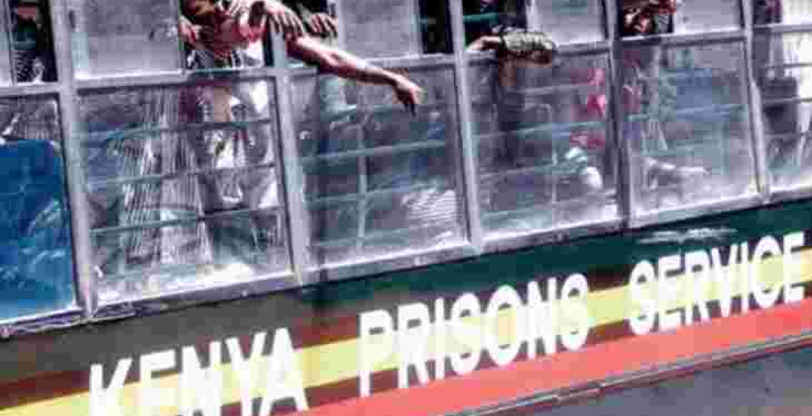 17 Inmates Escape after Vehicle Ferrying Them to Nairobi Gets Stuck in Traffic