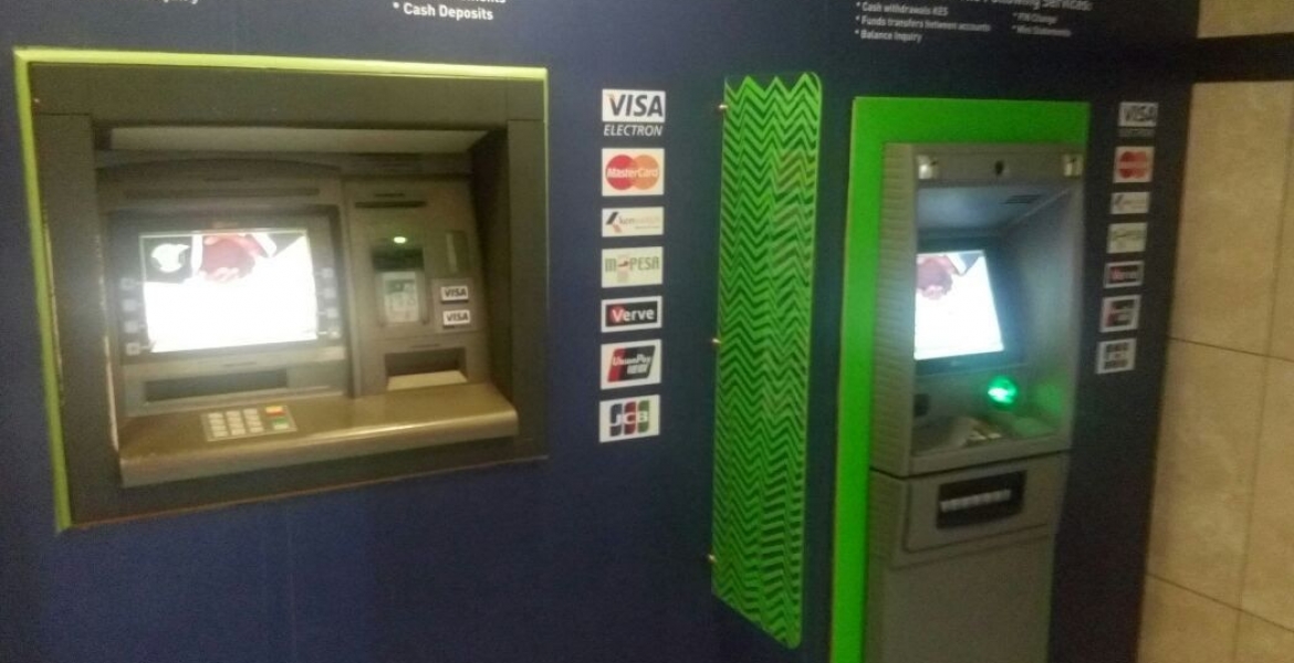 Five Kenyan Police Officers Busted Breaking into KCB ATM