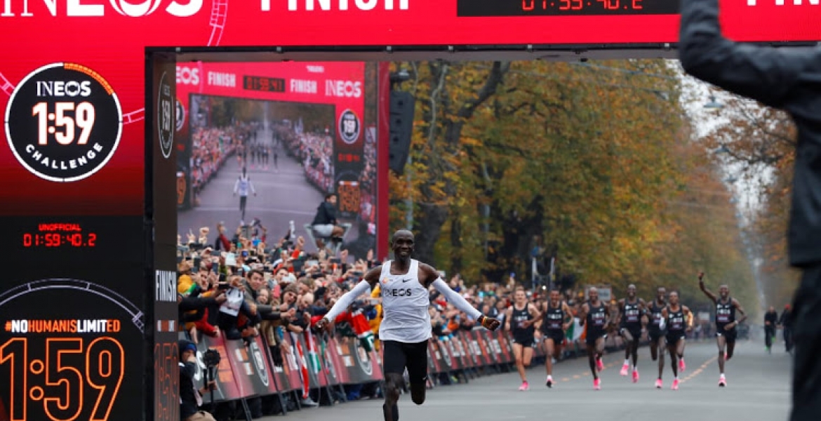 Kenya’s Eliud Kipchoge Hailed for Breaking Sub-2-Hour Marathon Mark