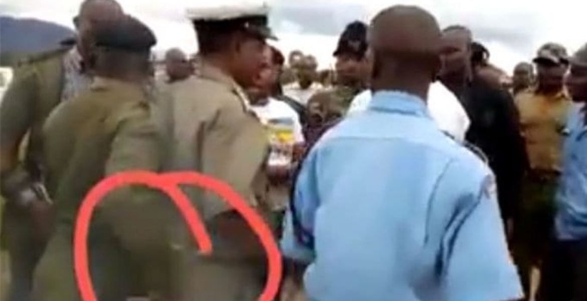 VIDEO: Police Issue Statement After Cop was Seen 'Pickpocketing' His Boss During Sonko’s Arrest