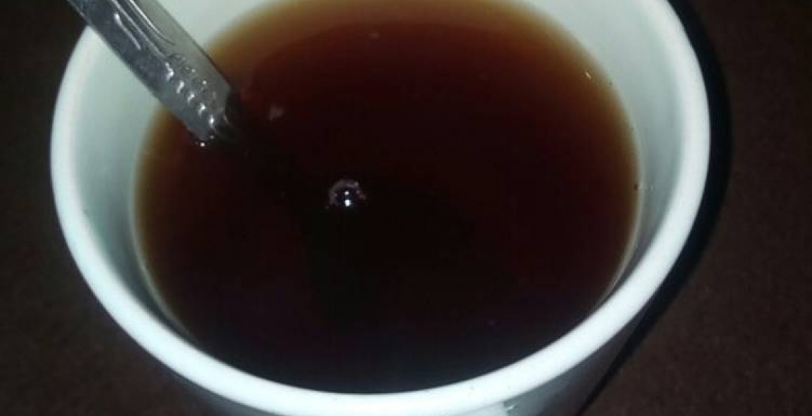 Kenyans from the coast Wake Up in the Middle of Night to Take Sugarless Black Tea to 'Cure' Covid-19