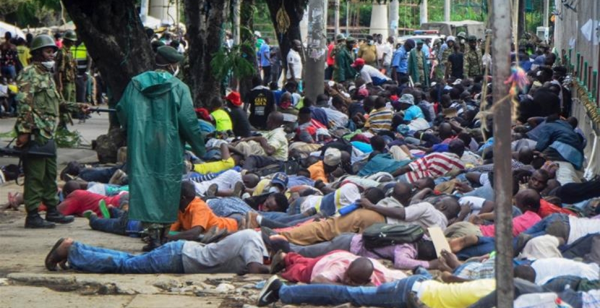 Uhuru Apologizes to Kenyans Brutalized by Police for Defying Curfew