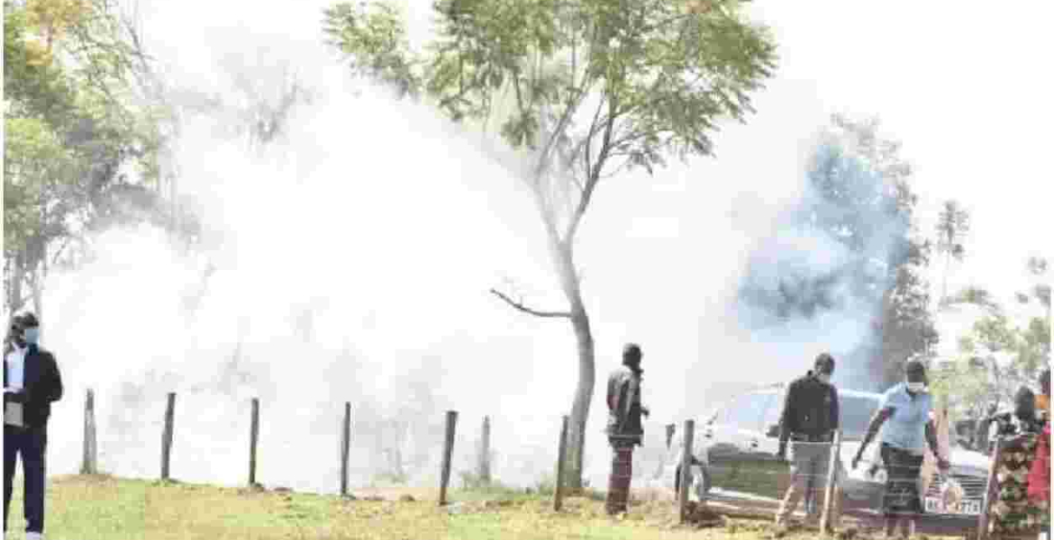 Police Fire Teargas at Jakoyo Midiwo’s Burial as Rowdy Mourners Demand to View Body