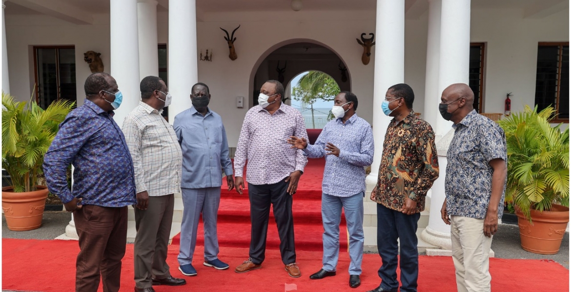 Uhuru Hosts Raila, Kalonzo, Mudavadi, Wetang'ula and Moi at State House, Mombasa