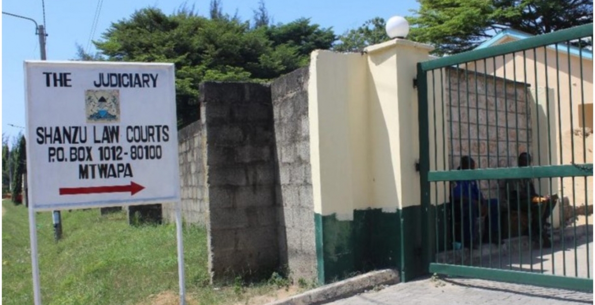 Woman Caught on CCTV Sprinkling White Powder Outside Magistrate's Office in Mombasa