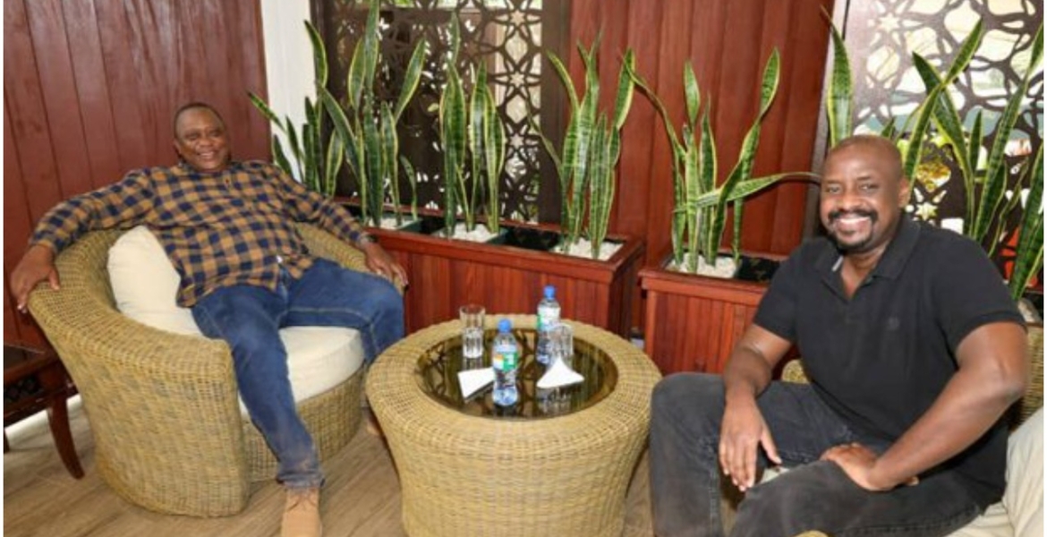 Museveni's Son Muhoozi Kainerugaba Showers President Kenyatta with Praise