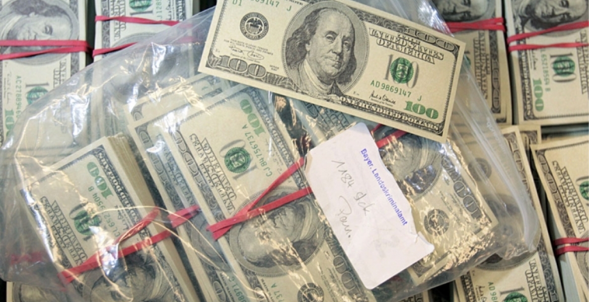 KRA Officers Seize Sh238 Million in US Dollars from a Kenyan at JKIA