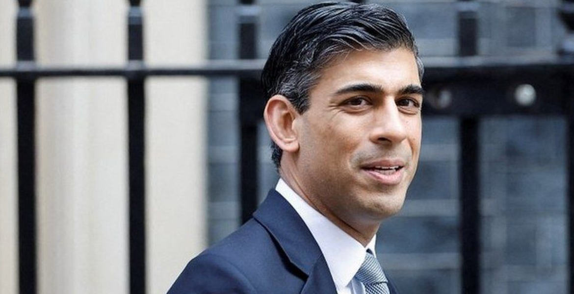 UK Set to Increase Fees for Migrants' Visa Applications