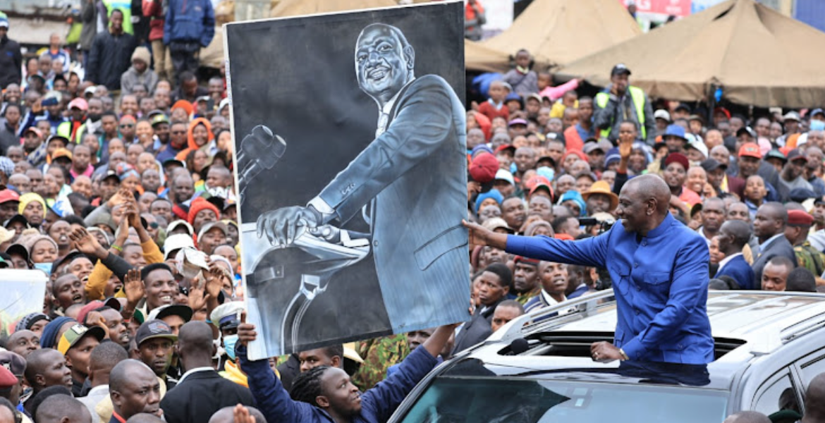 Ruto Buys Artistic State House Model From Githurai Artists