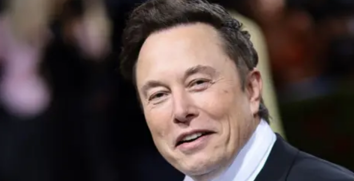 Billionaire Elon Musk Elon Musk Takes Jab at Meta Over Facebook, Instagram Outage