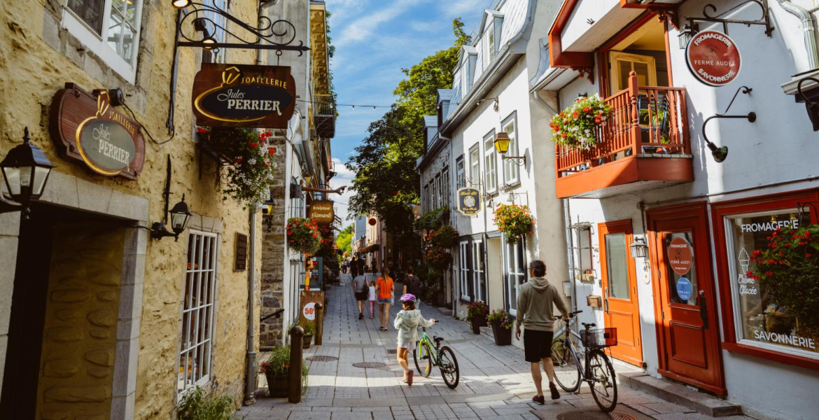 Canada Eases Rules for US H-1B Holders with New Work Permit Policy