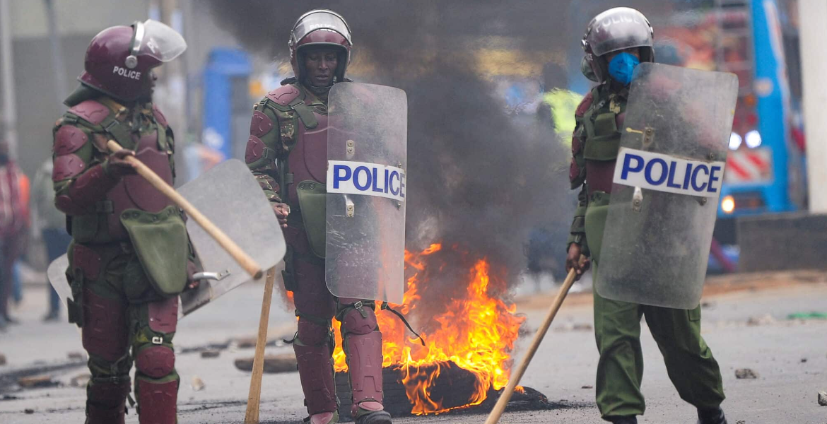 High Court Orders Police to Wear Nametags During Protests