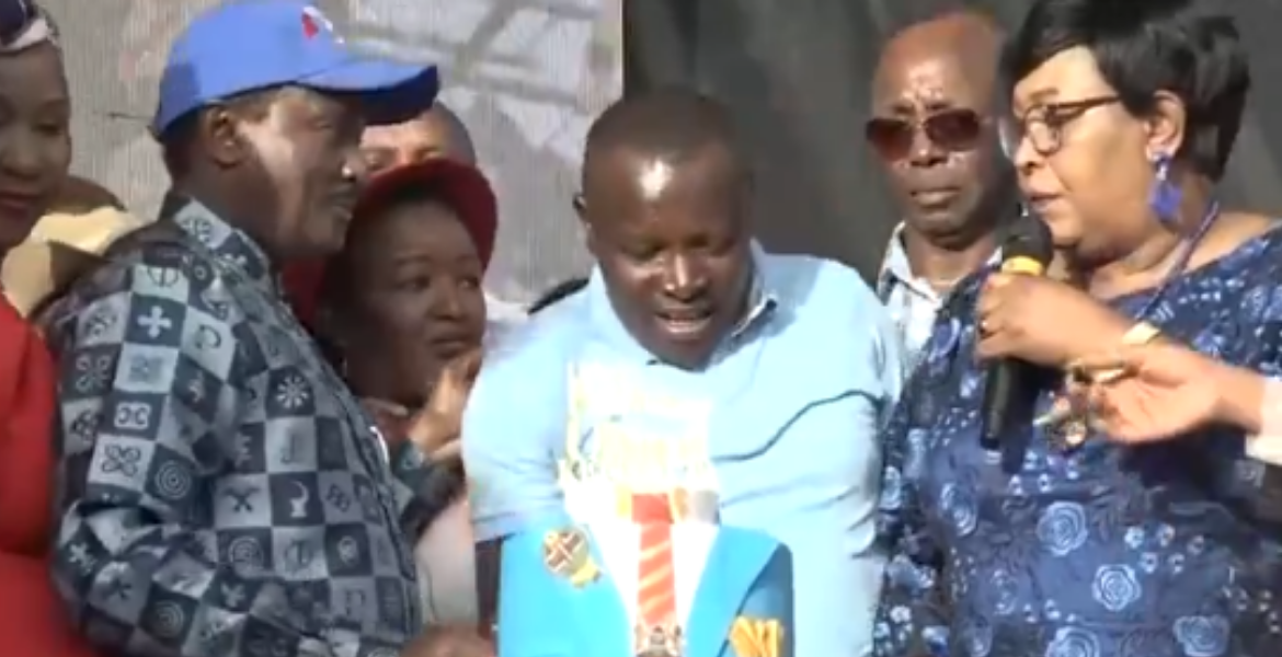 Kalonzo Musyoka Joins Kiambu Residents in Celebrating Uhuru Kenyatta's 63rd Birthday
