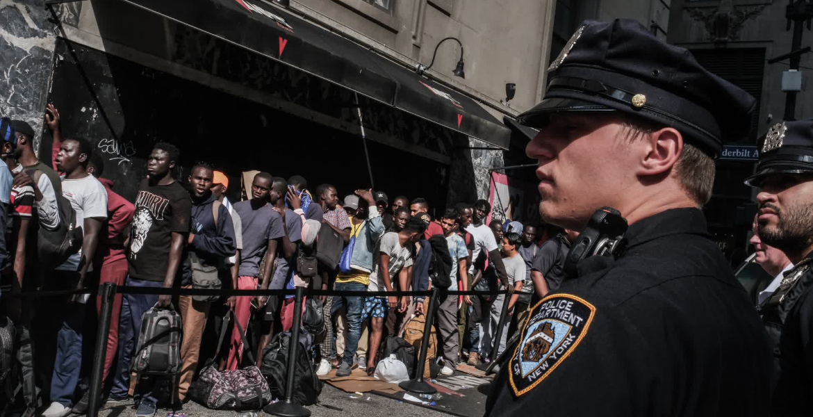 US Immigration Courts Close 914,000 Cases as Deportation Orders Rise