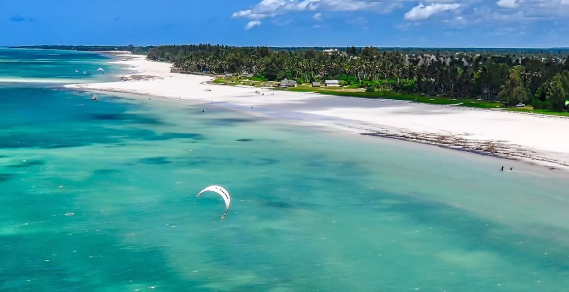 Rising Tourist Harassment at Kenya's Beaches Forces Regulatory Response