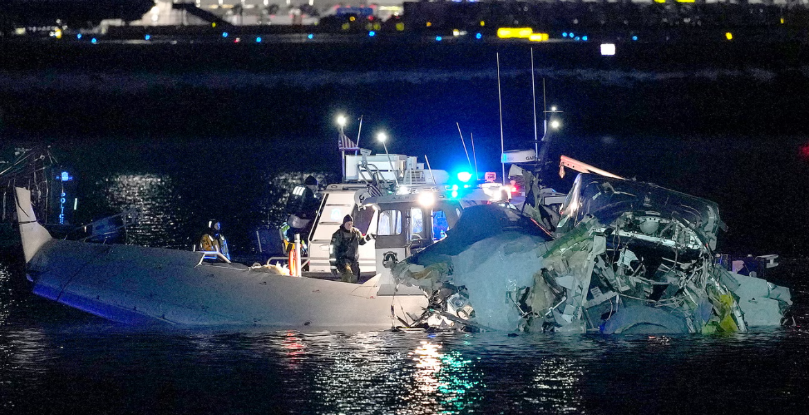 Emergency Response Units Passenger Plane Collides with Military Helicopter over Washington DC, Crashes into Potomac