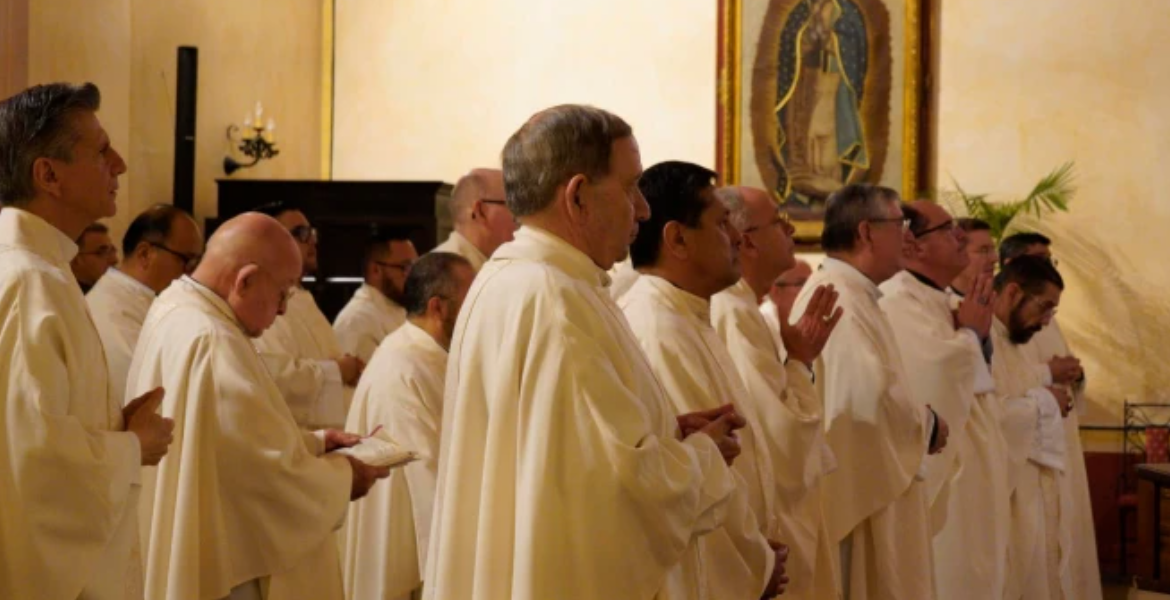 U.S. and Mexican Bishops Catholic Bishops Along the US-Mexico Border Advocate for Immigration Reform