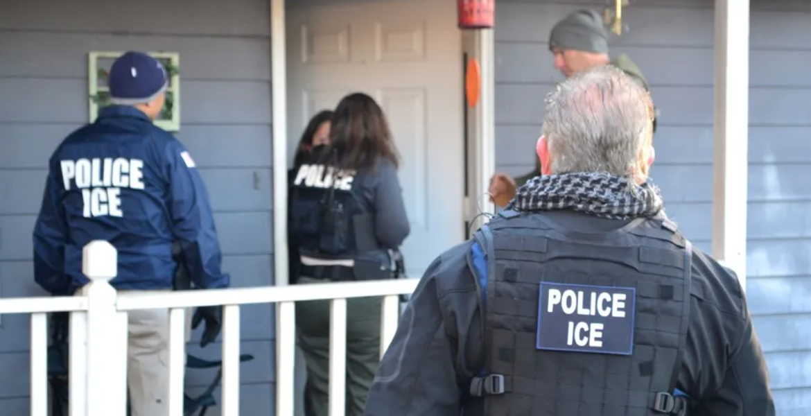 Illinois Landlords Ordered to Pay $80,000 for Threatening to Report Tenants to ICE