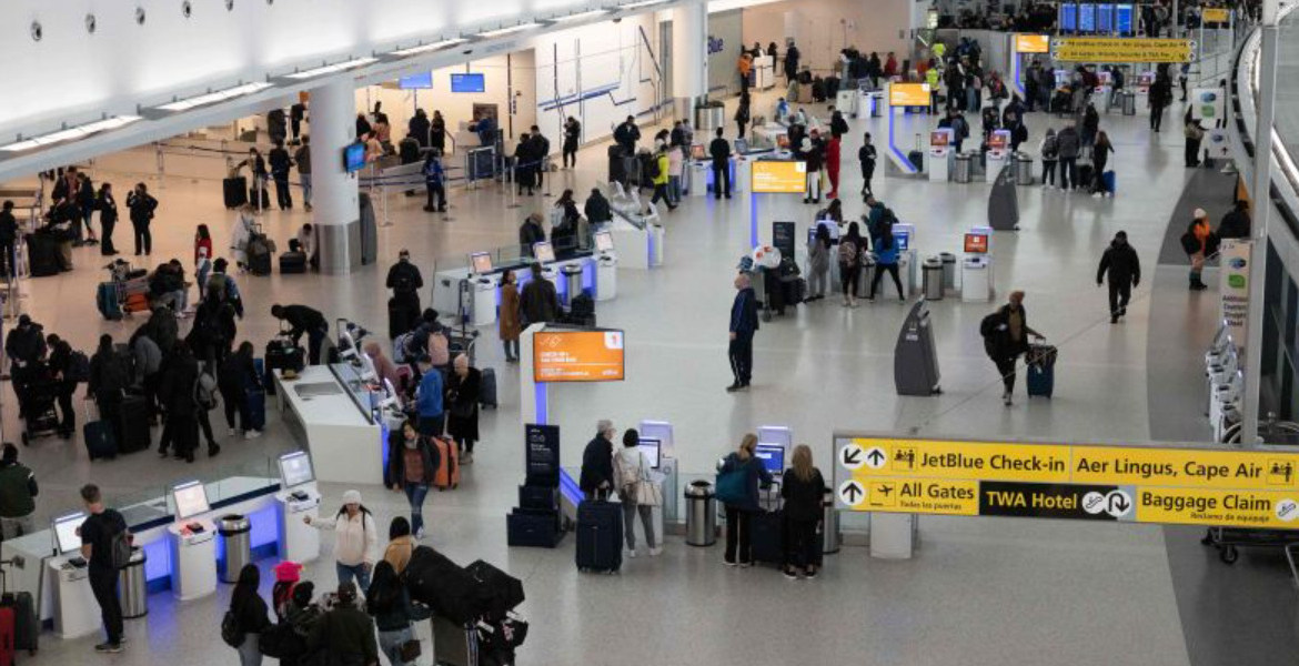 Essential Travel Guidelines for US Green Card and Visa Holders for Smooth Re-entry