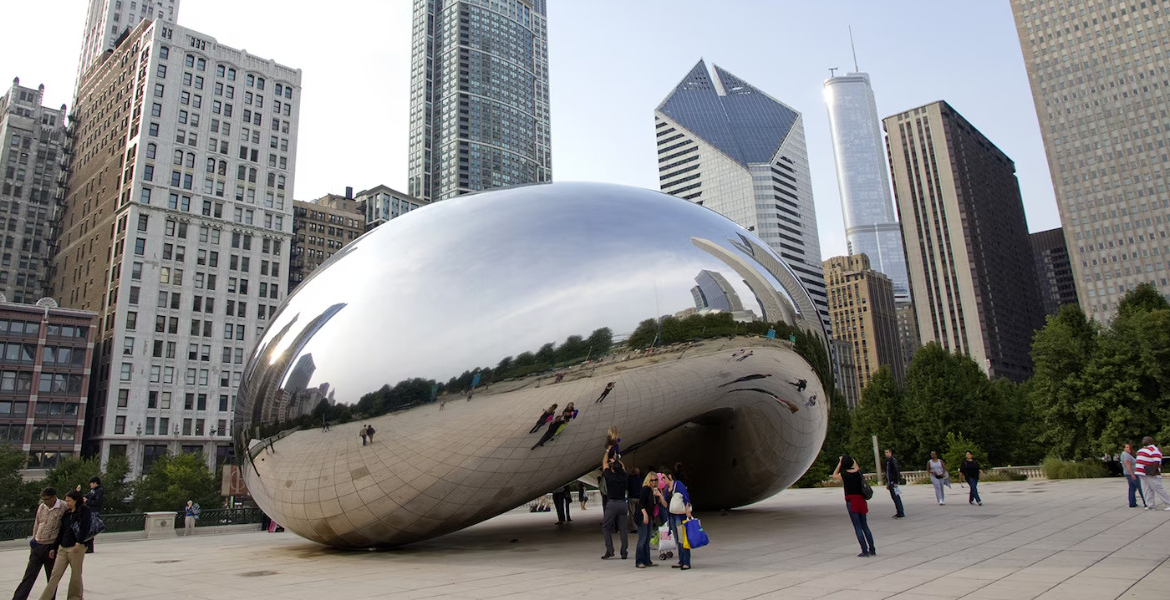 Illinois Sees Sharp Increase in Citizenship Applications as Green Card Holders Worry