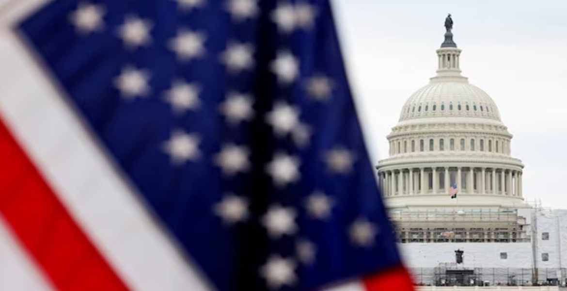 USA Green Card Holders Could be Banned from Buying Land in This US State