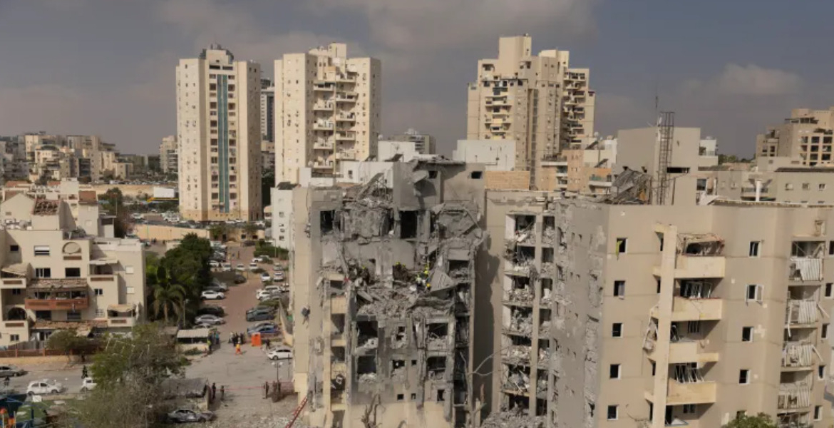 Emergency and Rescue Responders Work After an Iranian Strike on a Building on Tuesday in Beersheba, Israel Israel–Iran Ceasefire on the Brink After Fresh Strikes and Conflicting Claims