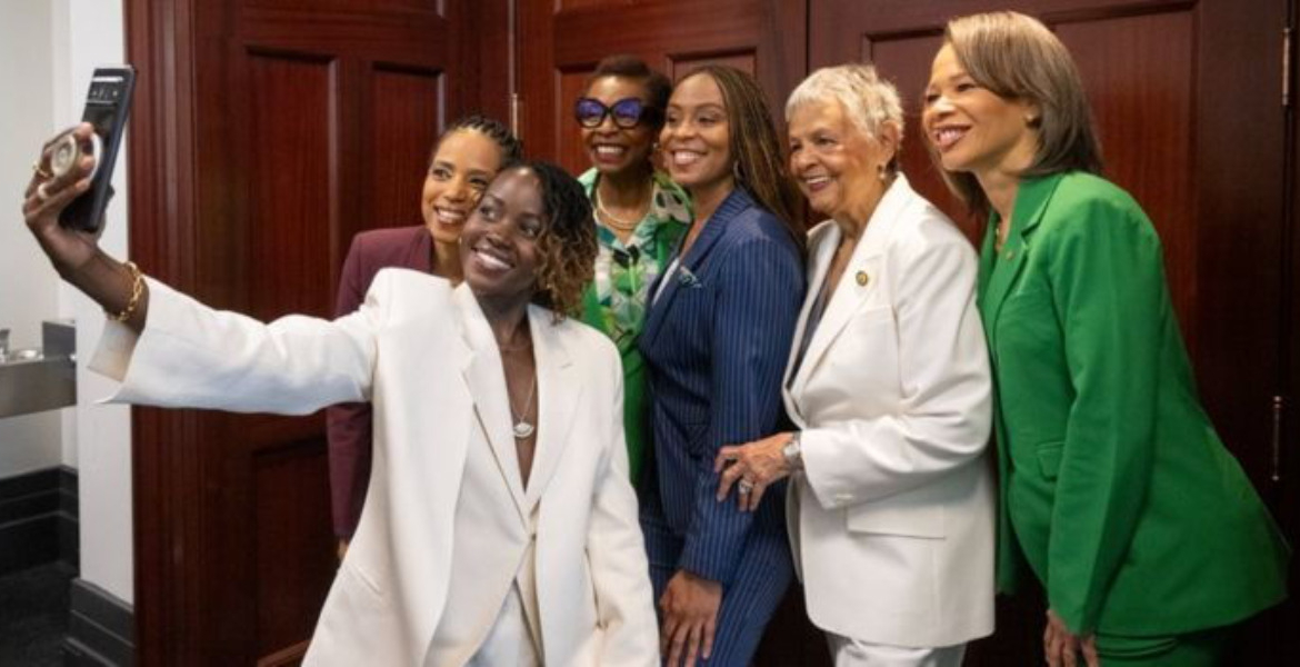 Actress Lupita Nyong'o Taking a Selfie with a Section of Congresswomen and Senators Lupita Nyong’o Joins US Lawmakers to Push for Uterine Fibroid Health Legislation