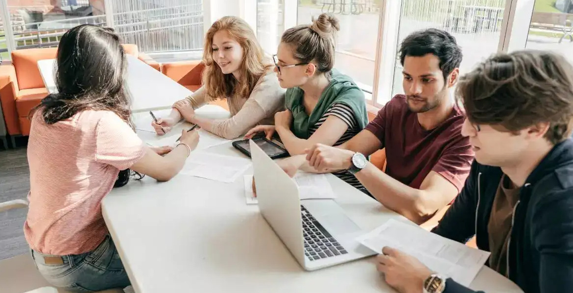 Students F-1 Visa Rule Change: International Students May Be Blocked from Changing Courses in First Year