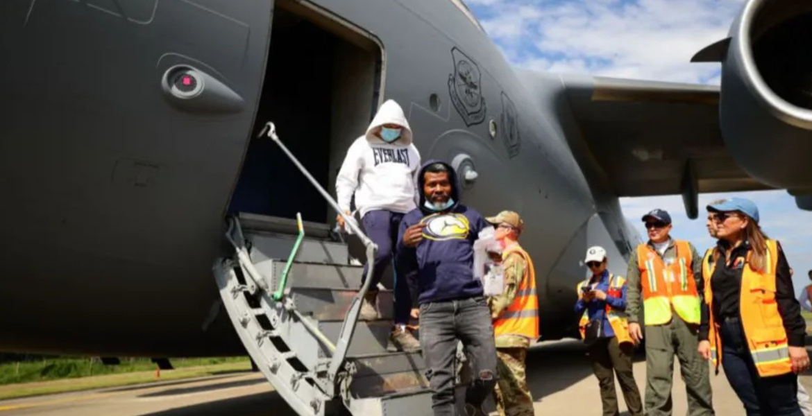 Migrants Deported From the US US Signs Deportation Agreements with Honduras and Uganda