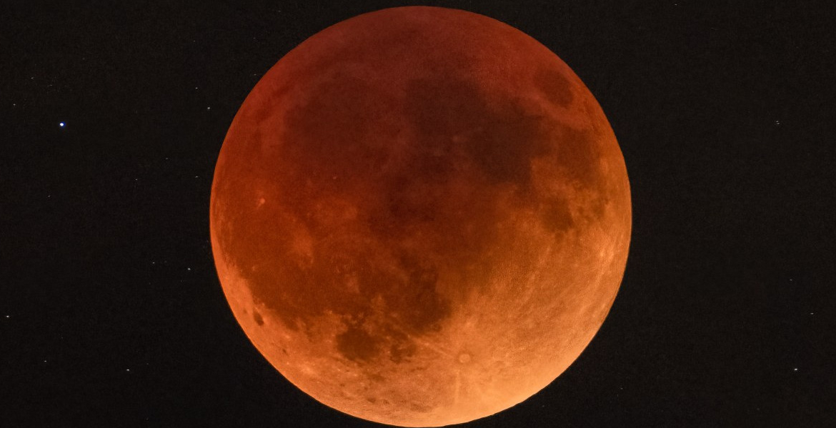 Why Muslims Observe Salat al-Khusuf During a Lunar Eclipse