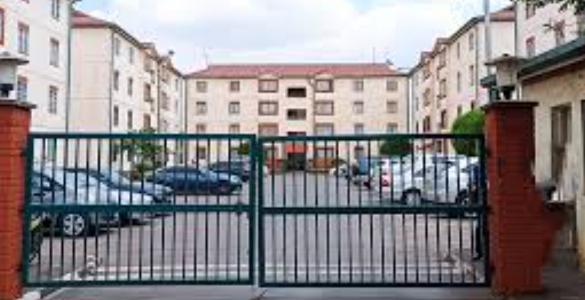 Nyayo Estate Alert Issued as Criminals in Luxury Vehicles Target Nairobi Gated Estates