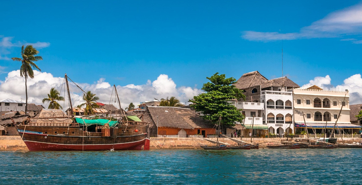 Lamu Kenya to Privatise Nine Coastal Sites in Bid to Boost Luxury Tourism