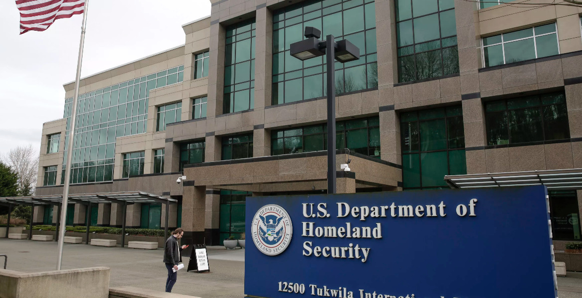 US to Collect DNA, Facial, and Voice Data from All Immigration Applicants